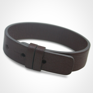 Bracelet cuir large chocolat de la collection de bijoux pour enfants MIKADO. Bracelet cuir large chocolat de la collection de bijoux pour enfants MIKADO.